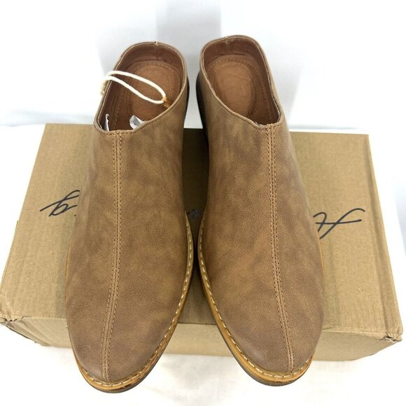 New In Box American Rag Segovia Saddle Faux Leather Mules Womens 9 - Picture 5 of 8